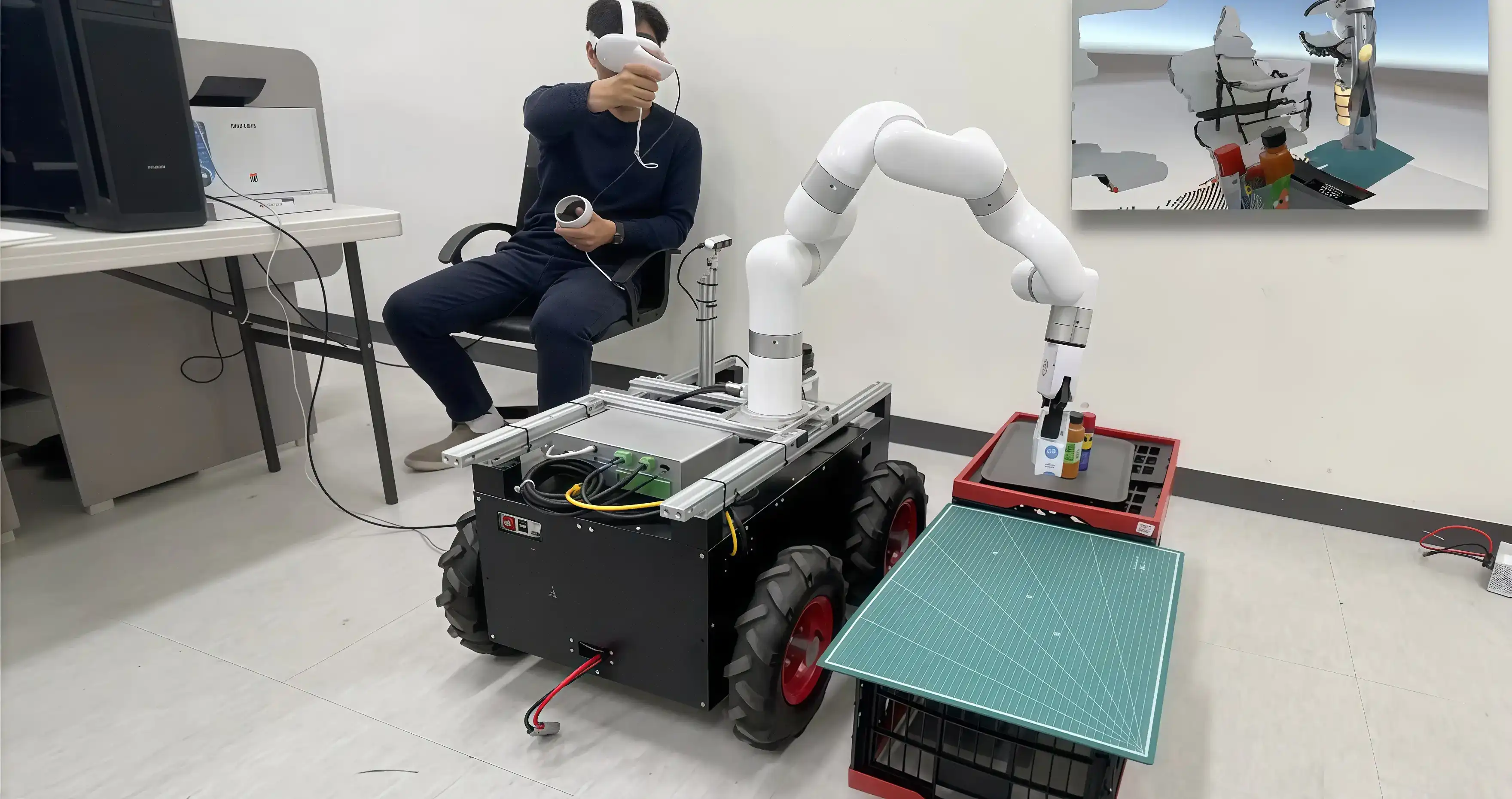 VR 遥操作与自主料箱拣选